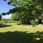 Bord De - Acces Prive A La * Prunete